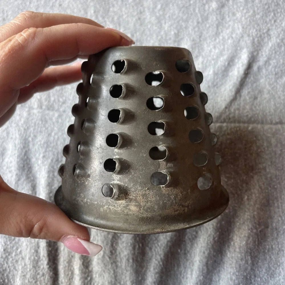 VINTAGE SALAD MASTER FOOD PROCESSOR REPLACEMENT‎ PART CONE # 2 SHREDDER